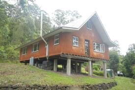 Wadeville House | Nimbin Eco-Retreat with Yoga/Meditation Studio