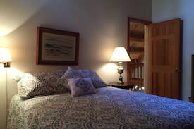 Scaly Mountain Cabin | Creek Bend Cabin. Near Highlands. Room to explore!