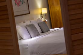 Hamilton Island Apartment | Whitsunday Apartments, Hamilton Island E1303