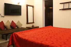 Greater Kailash I Bed & Breakfast | The Gill Residence