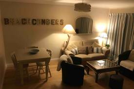 Mumbles House | Beachcombers Chalet (No extra costs) Dogs Welcome