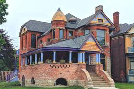 Woodbridge Apartment | Gorgeous Unit at the Historic JD Baer Mansion