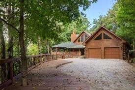 Waynesville Cabin | Cloud Country Lodge in Gated Smoky Mtn. Retreat