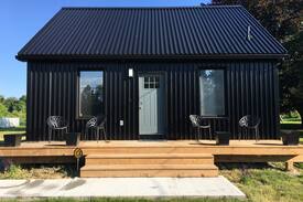 Carrying Place House | The JamesEvan - Brand New Beautiful Renovated Home