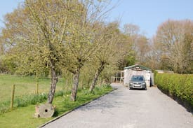 Thirsk Cabin | Fox Cottage, Bagby Grange, Thirsk. YO7 2AE