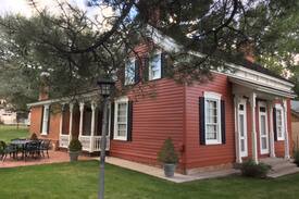 Pine Valley House | "The Red House" historic home 4bd/2ba Pine Valley
