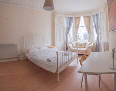 Leith Apartment | Cozy Very Central Room by the Old Town C