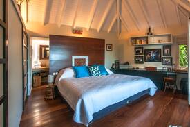 Quartier du Roi House | Villa Gaillac Room 2 Anse Des Cayes