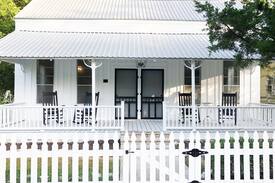 Fayetteville House | The Bloom Inn