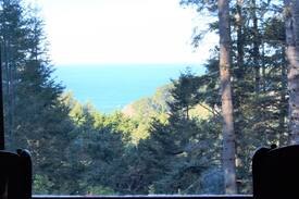 Elk Cabin | Cozy Redwoods Cabin with Ocean Views (+Hot Tub)