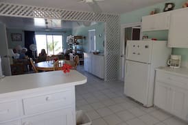 Great Exuma House | Sundowner House at beautiful Hooper's Bay