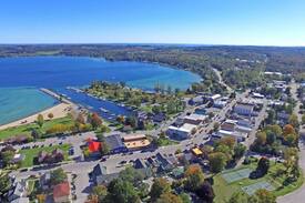 Suttons Bay Apartment | Suttons Bay North Beach Condominium