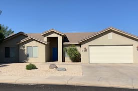 La Verkin House | Zions Getaway with RV Parking