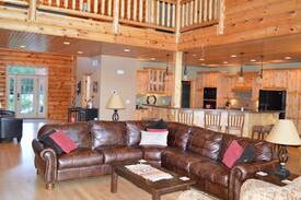 Mauston Cabin | Castle Rock Lakefront Home - HGTV Log Cabin Living