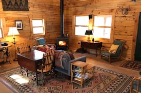 Coloma Cabin | Hunter's Drift - a cozy cabin in the woods