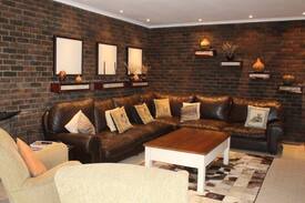 St. Lucia House | 103 Pelican St