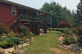 Nakusp House | The Garden Suite Air BnB