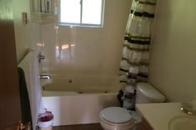 Lambton Shores Cabin | Broadview Ave - Lake Valley Grove - Cottage