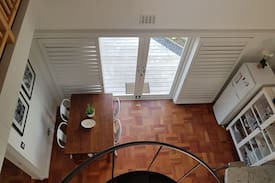 Kalk Bay Cabin | Kalkhoven Cottage central in KalkBay with sea view