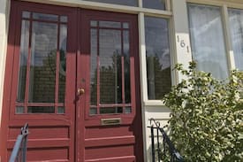 Stratford House | The Mad Poet - Suite A; downtown Stratford