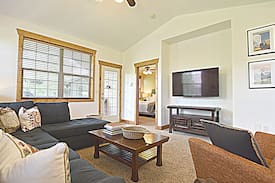 Driggs Apartment | Grand View Condo
