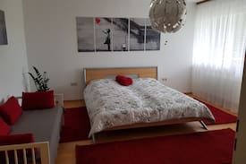 Kressbronn Apartment | Ferienwohnung Wegner, (Kressbronn a. B.), Ferienwohnung, 76 qm, 1 Schlafzimmer, Wohn-/Schlafzimmer, Terrasse, max. 4 Erwachsene + 1 Kind