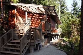Lund House | Finn Bay Farm Retreat - Blue Jay Cottage
