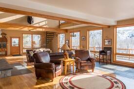 Meeteetse House | Silver tip Lodge