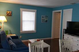 Madeira Beach Apartment | ♥Pelican Dream♥2 Bedrms, Sun deck, beach access