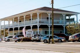 St. George Island Apartment | St. George Island Town Center - Walk Everywhere!