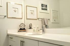 Hawthorne House | Business Suite,Unique Location!LAX!