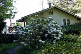 Bowen Island Cabin | Bluewater Waterfront Cottage on Bowen Island