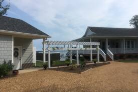 Topping Apartment | "A Shore Thing!" Waterfront Apartment for 2!