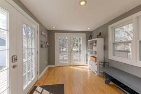 Greilickville House | Walk to the Bay + Cedar Lake | Traverse City House