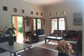 Megamendung Villa | Villa Indira, Cidokom, Cisarua