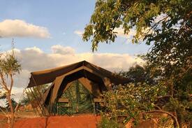 Kaabong House | On the edge of one of the most beautiful National Parks in Uganda