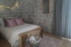 Vredefort House | 2 Riastuine Kopjeskraal