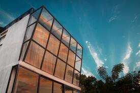 Ende House | Flores Passport House / Loft