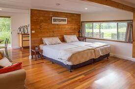 Nimbin House | ~Black Cockatoo Cottage~for Travelling Friends