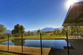 Coldstream Villa | Big Yarra View - Simply Amazing