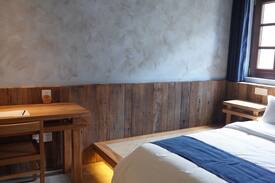Sanquansi Hotel | 五台山聽山民宿 观山全景房 可看见那若空行母山 203