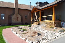 Hinton Bed & Breakfast | Bar F Ranch House B&B (C)