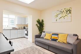 Malahide Cabin | "Mountview Cottage” near Malahide Castle, Dublin!