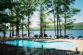 Lake Harmony House | Blue Heron on Big Boulder Lake Townhome