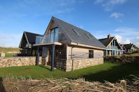 Rhosneigr House | The Boathouse in Rhosneigr