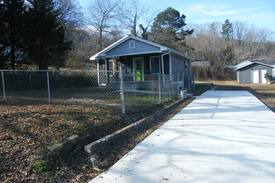 Lookout Valley Neighborhood Association House | Star 2 Cottage