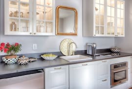 Vineyard Haven Apartment | Martha's Vineyard Pied-á-terre #2 Vineyard Haven