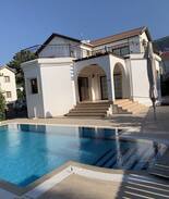 Karavas Villa | Half Moon Villa with private pool