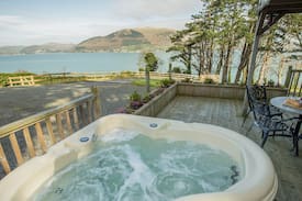 Carlingford Cabin | Port Cottage, A Romantic Escape