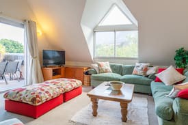Rondebosch Apartment | Rustenburg Sq, Luxury apartment with Mountain View
